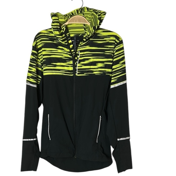Brooks nightlife running jacket,men S. Packable utility,windbreaker,sporty EC - Picture 3 of 14